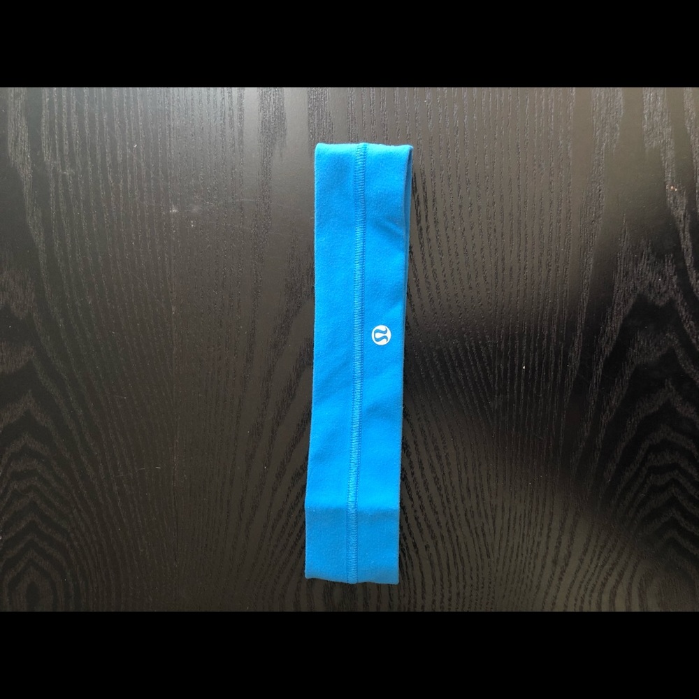 Fly Away Tamer Headband. Blue